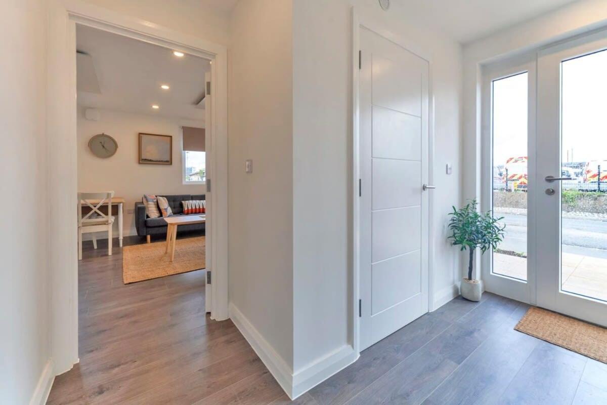 Contemporary 1 Bedroom Apartment In Ashford Ashford  Luaran gambar